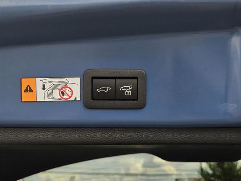 Used 2026 Toyota Corolla Cross XLE w/ Convenience Package FWD image 11