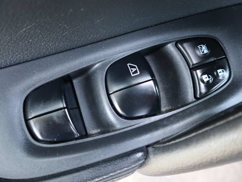 Used 2018 Nissan Rogue SL AWD/4WD image 27
