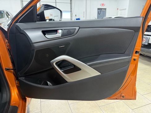 Used 2016 Hyundai Veloster Turbo image 28