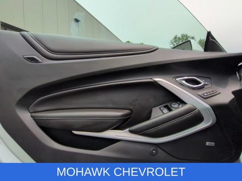 Certified 2017 Chevrolet Camaro SS RWD image 23