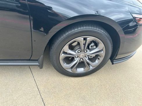Used 2024 Honda Accord EX image 15