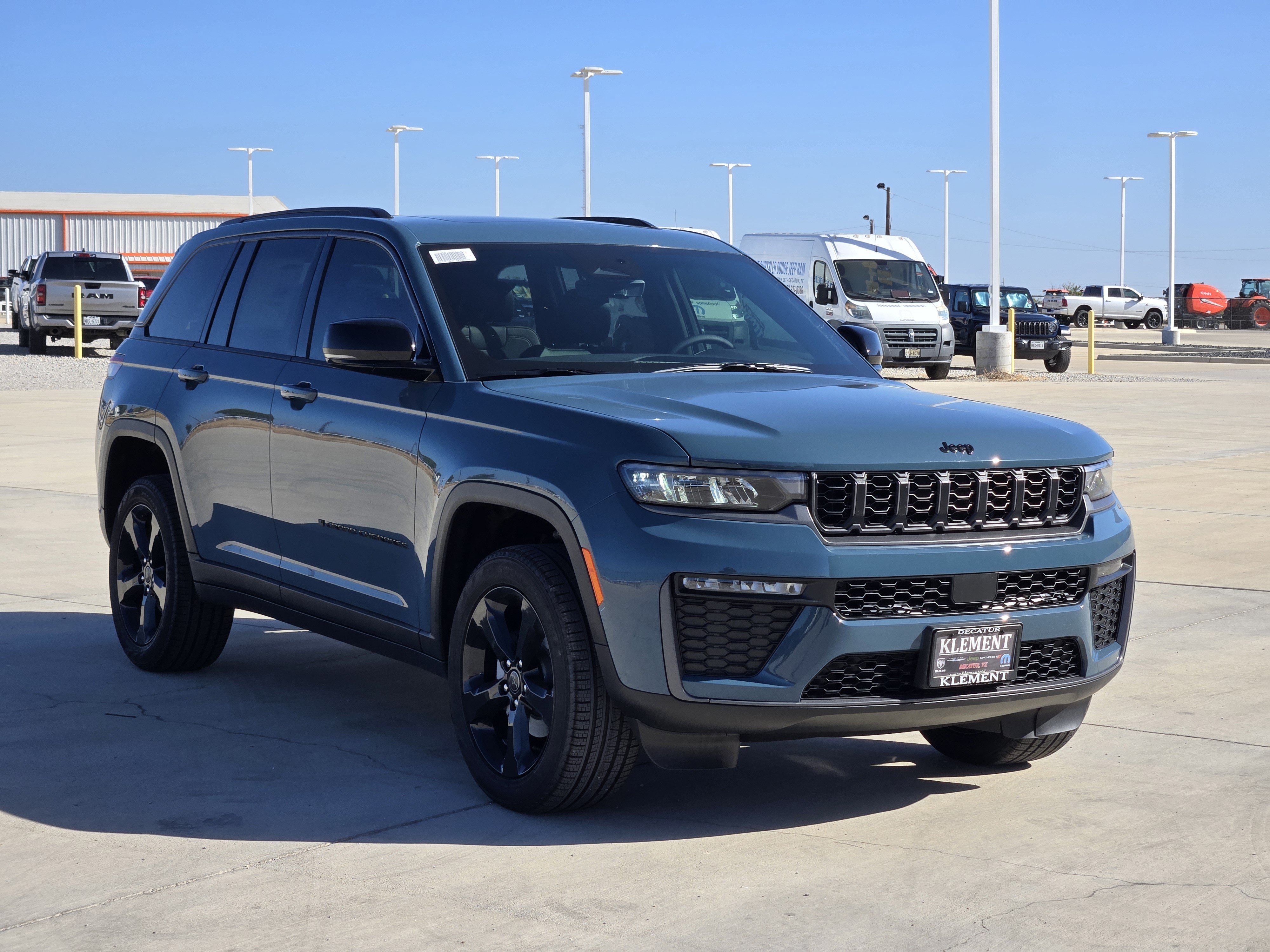 New 2027 Jeep Grand Cherokee Limited AWD/4WD image 3