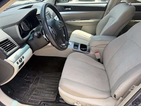 Used 2014 Subaru Outback 2.5i Premium AWD/4WD image 14