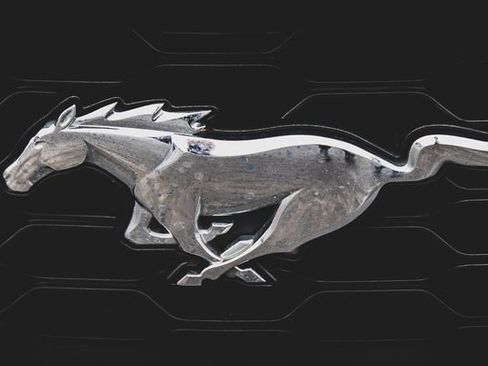 Used 2018 Ford Mustang Coupe w/ Equipment Group 101A image 17