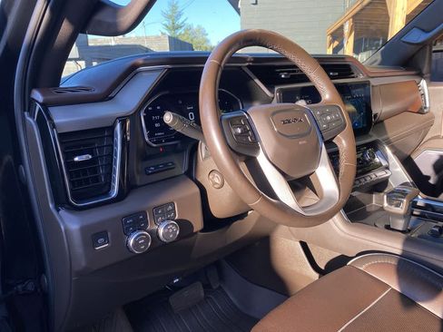 Used 2023 GMC Sierra 1500 Denali w/ Denali Reserve Package AWD/4WD image 2