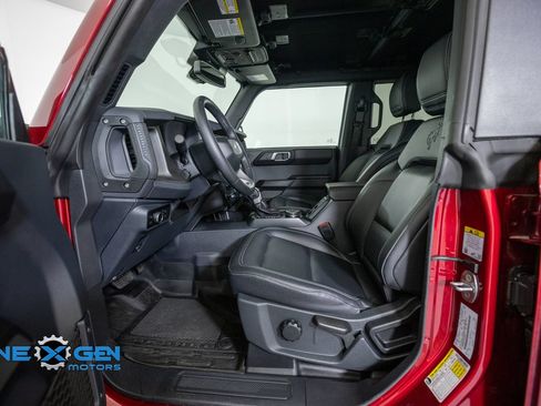 Used 2025 Ford Bronco Badlands AWD/4WD image 11