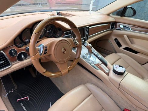 Used 2014 Porsche Panamera 4S AWD/4WD image 9