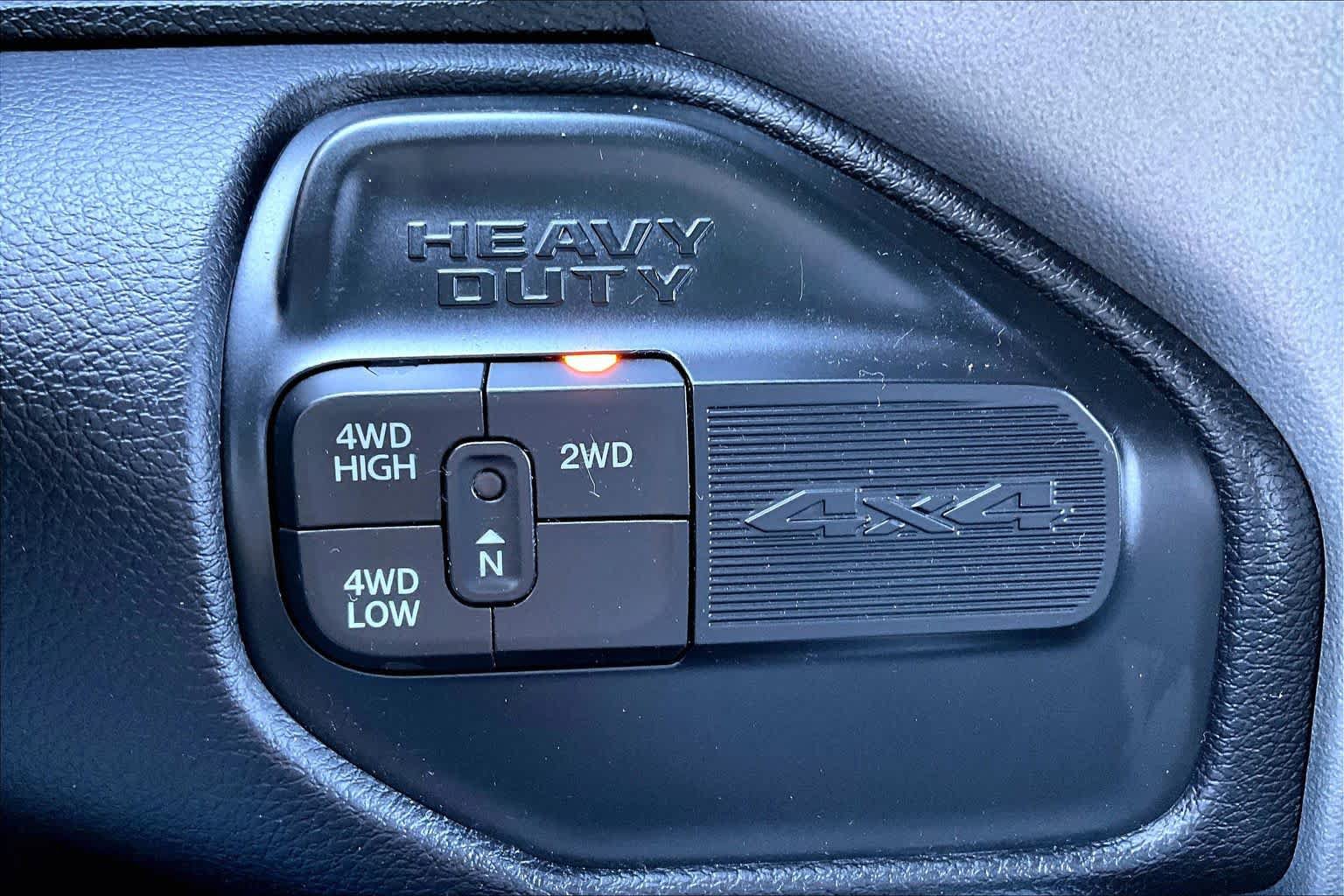 Used 2022 RAM 2500 Big Horn w/ Level C Equiment Group AWD/4WD image 34