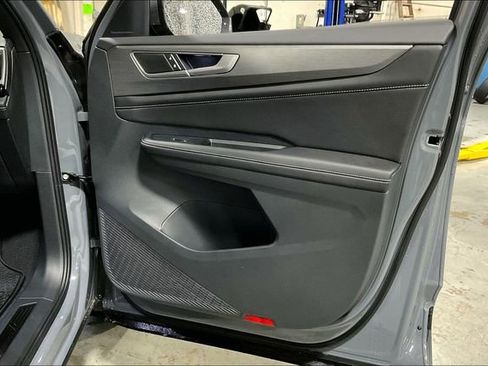 New 2025 Volkswagen Atlas Cross Sport SE image 25