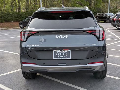 New 2026 Kia Sportage EX AWD/4WD image 4