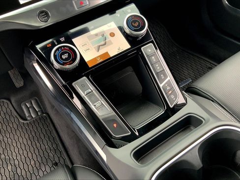 New 2024 Jaguar I-PACE R-Dynamic HSE image 8