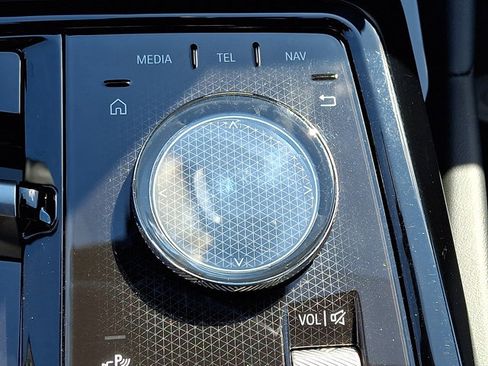 Certified 2025 BMW i5 xDrive40 w/ M Sport Package image 27