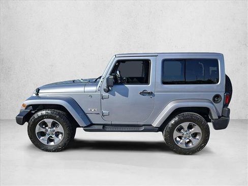 Used 2018 Jeep Wrangler Sahara w/ Connectivity Group AWD/4WD image 8