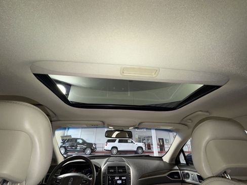 Used 2018 Lincoln MKZ Reserve w/ Technology Package image 24