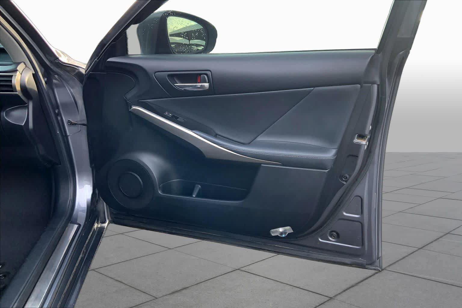 Used 2014 Lexus IS 250 w/ Navigation Package RWD image 23