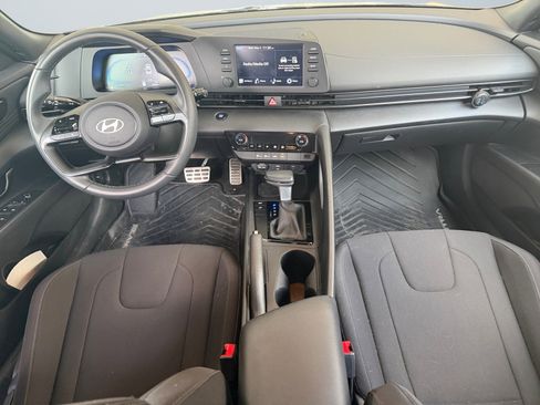 Certified 2025 Hyundai Elantra Sport FWD image 12