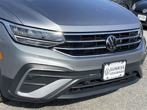 Used 2024 Volkswagen Tiguan S image 9