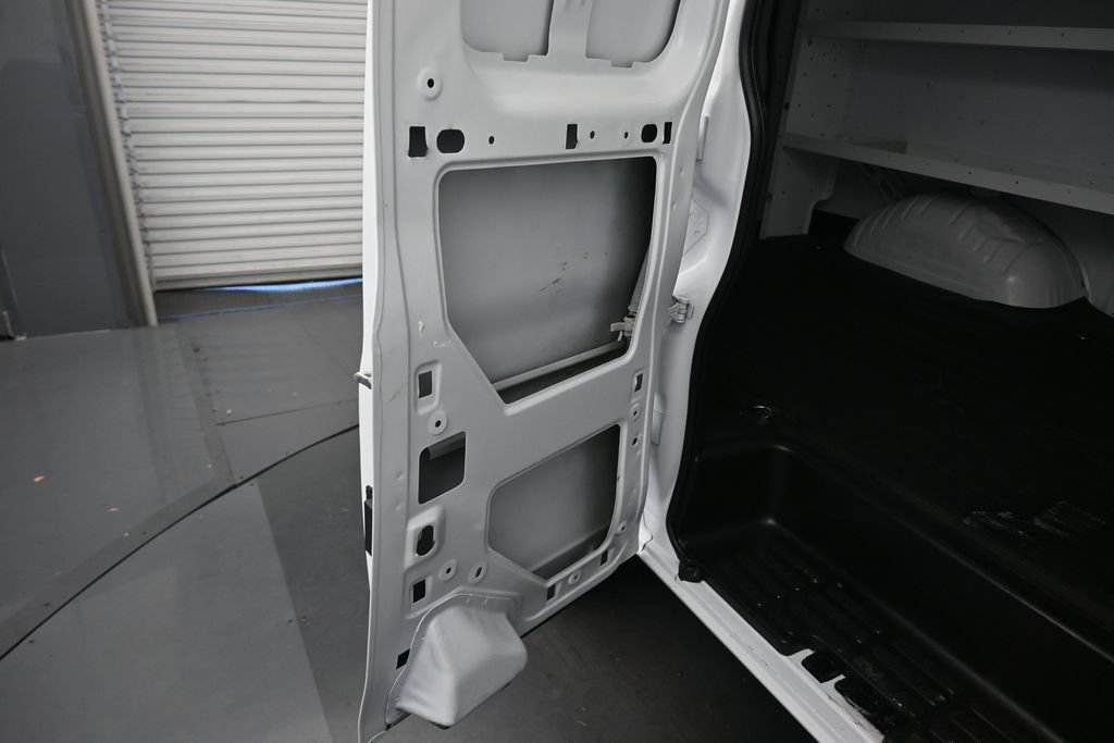Used 2025 Chevrolet Express 2500 RWD image 30