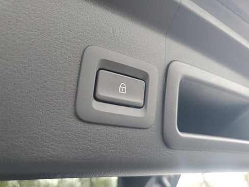 Used 2025 MAZDA CX-30 AWD 2.5 S w/ Preferred Package image 26