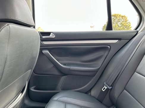 Used 2008 Volkswagen Jetta SEL image 14