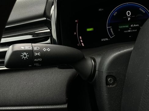 Used 2025 Toyota Camry LE image 34