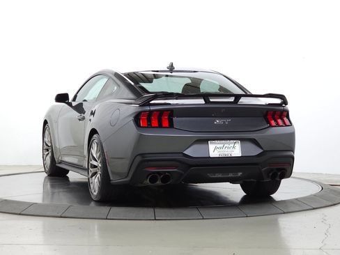 Used 2025 Ford Mustang GT Premium RWD image 6