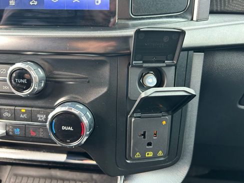 Certified 2022 Ford F150 Platinum w/ Equipment Group 701A High image 35