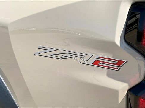 Used 2024 Chevrolet Colorado ZR2 w/ Technology Package image 29