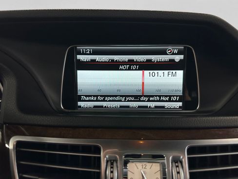 Used 2015 Mercedes-Benz E 350 4MATIC Sedan w/ Premium 1 Package image 31