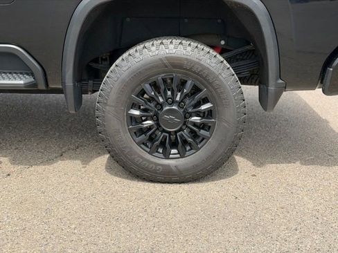 Used 2024 Chevrolet Silverado 3500 High Country w/ High Country Premium Package AWD/4WD image 13