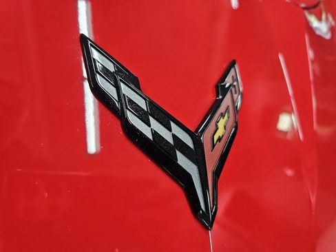 Used 2023 Chevrolet Corvette Stingray w/ Z51 Performance Package image 7