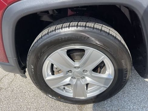 Used 2022 Jeep Compass Latitude AWD/4WD image 10