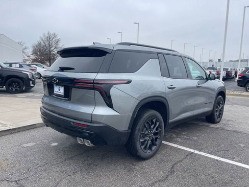 New 2026 Chevrolet Traverse LT w/ Midnight/Sport Edition image 3