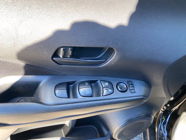 Used 2021 Nissan Kicks S FWD image 16