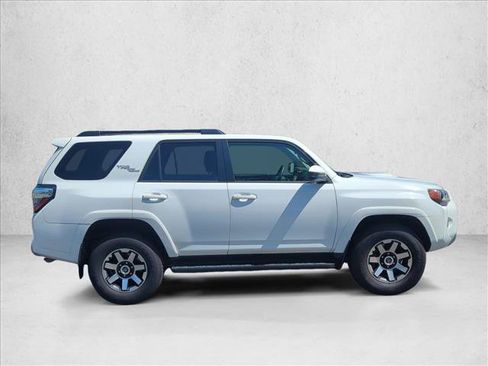 Certified 2022 Toyota 4Runner TRD Off-Road AWD/4WD image 4