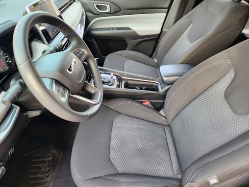 Certified 2025 Jeep Compass Sport AWD/4WD image 12