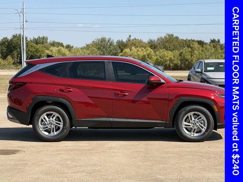 New 2026 Hyundai Tucson SE image 3