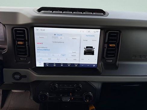 Used 2022 Ford Bronco Badlands w/ Sasquatch Package AWD/4WD image 11