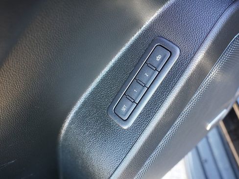 Used 2019 Chevrolet Suburban Premier AWD/4WD image 28