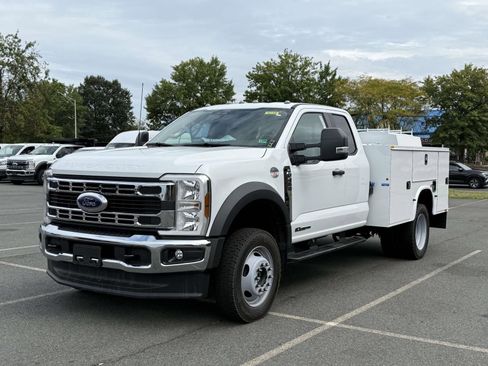 New 2025 Ford F450 XL image 5
