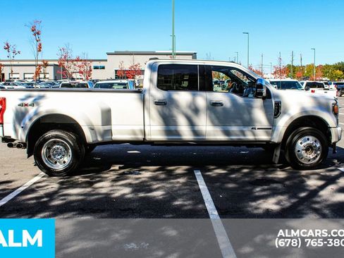Used 2022 Ford F450 Platinum image 9