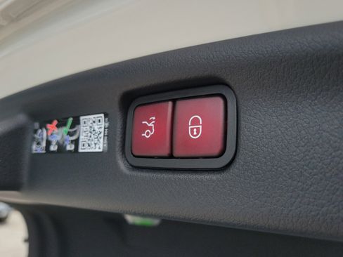 Certified 2026 Mercedes-Benz C 300 Sedan image 6