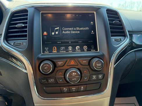 Used 2014 Jeep Grand Cherokee Overland image 40