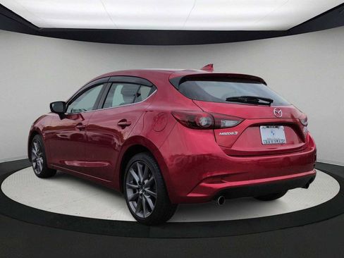 Used 2018 MAZDA MAZDA3 Grand Touring w/ Premium Equipment Package FWD image 6