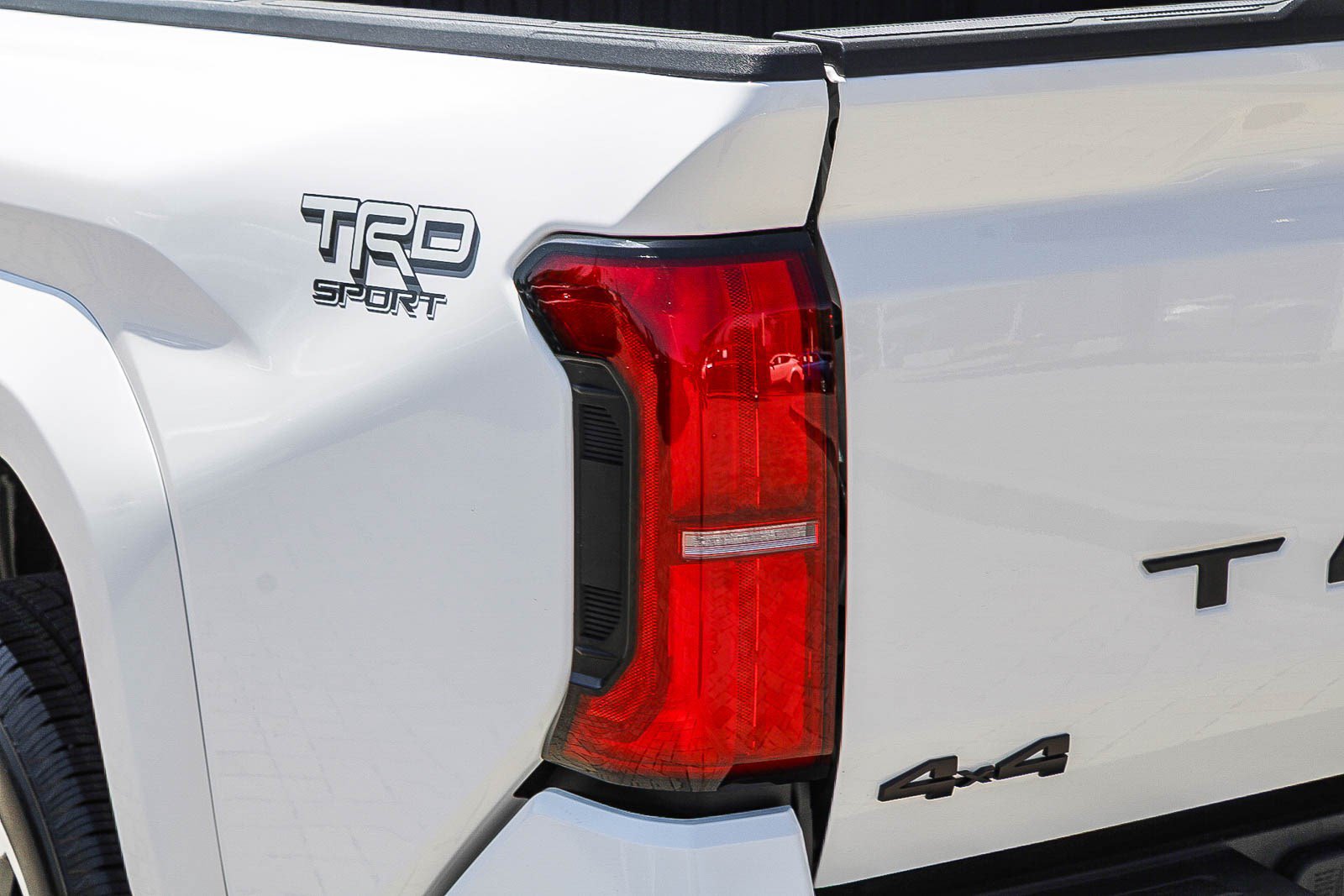 Used 2025 Toyota Tacoma TRD Sport AWD/4WD image 10
