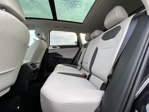 New 2025 Volkswagen Taos SE image 12