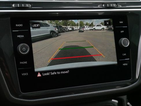 Certified 2023 Volkswagen Tiguan SEL R-Line AWD/4WD image 30