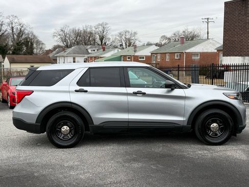 Used 2022 Ford Explorer AWD image 6