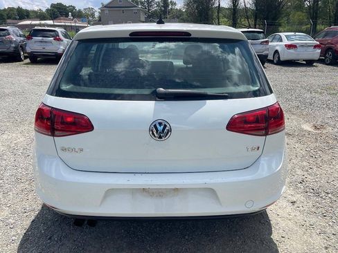 Used 2017 Volkswagen Golf SE FWD image 6