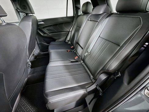 Used 2022 Volkswagen Tiguan SE R-Line AWD/4WD image 25